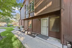 29 White Barn Dr, Pleasant View, UT 84414 - Photo 2