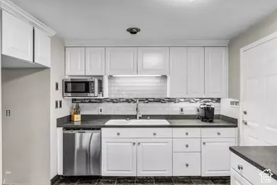 760 N 100 W, Clearfield, UT 84015 - Photo 12