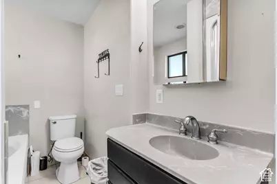760 N 100 W, Clearfield, UT 84015 - Photo 18