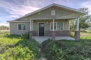 160 E 100 N, Myton, UT 84052 - Photo 1