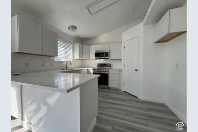 3246 S Calkary Cir W, Salt Lake City, UT 84120 - Photo 12