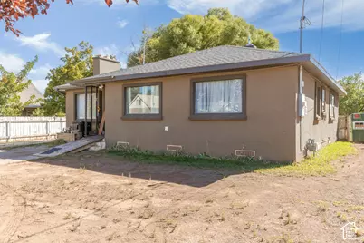 325 W 100 S, Richfield, UT 84701 - Photo 2