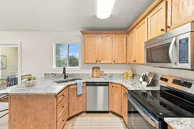 855 N 975 E, Ogden, UT 84404 - Photo 8