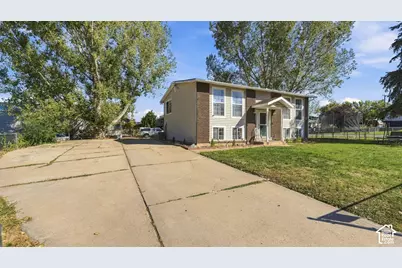 906 W 2400 N, Clinton, UT 84015 - Photo 2