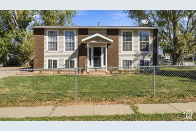 906 W 2400 N, Clinton, UT 84015 - Photo 1