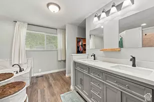 937 E Kingswood Rd, Kaysville, UT 84037 - Photo 16