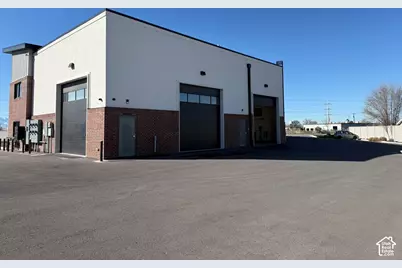 1374 W 200 N #105, Provo, UT 84601 - Photo 2