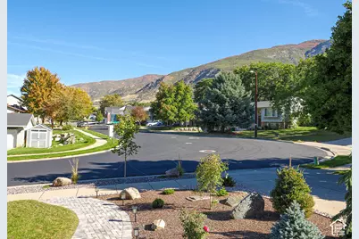136 E Rice Ln, Farmington, UT 84025 - Photo 4