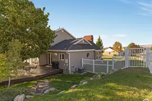 1126 E Gravel Hills Dr, Sandy, UT 84094 - Photo 32