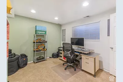 1126 E Gravel Hills Dr, Sandy, UT 84094 - Photo 28