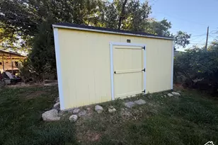527 S 500 E, Clearfield, UT 84015 - Photo 16