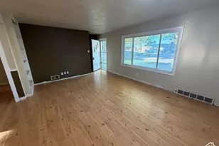 527 S 500 E, Clearfield, UT 84015 - Photo 4