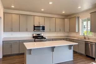 7405 N Evans Rnch Dr, Eagle Mountain, UT 84005 - Photo 8