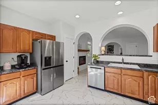 6717 S Empress Ln, West Jordan, UT 84081 - Photo 8
