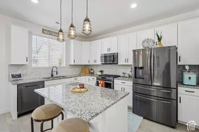 1555 W Parkview Dr, Syracuse, UT 84075 - Photo 8