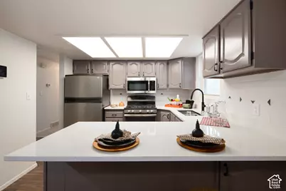 60 S 1250 W, Clearfield, UT 84015 - Photo 8
