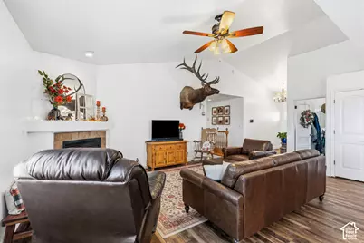 9044 N Cedar Pass Rd, Eagle Mountain, UT 84005 - Photo 10
