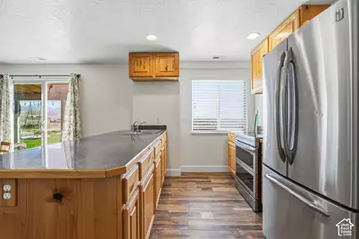 9044 N Cedar Pass Rd, Eagle Mountain, UT 84005 - Photo 34