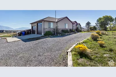 9044 N Cedar Pass Rd, Eagle Mountain, UT 84005 - Photo 4