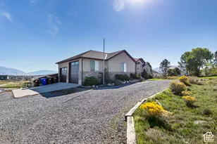 9044 N Cedar Pass Rd, Eagle Mountain, UT 84005 - Photo 4