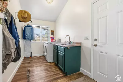 9044 N Cedar Pass Rd, Eagle Mountain, UT 84005 - Photo 30
