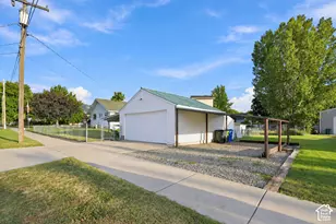 311 S 200 W, Smithfield, UT 84335 - Photo 32