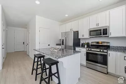 1706 W Parkview Dr, Syracuse, UT 84075 - Photo 12
