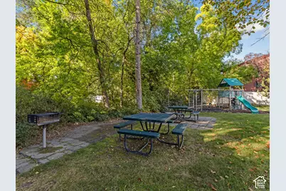 4832 S Brooks Way, Holladay, UT 84117 - Photo 28