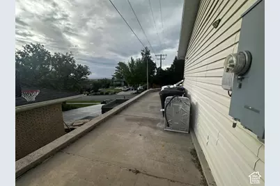 386 E 2100 S, Bountiful, UT 84010 - Photo 28