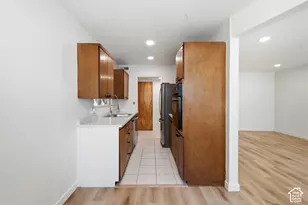 131 S 1000 E, Salt Lake City, UT 84102 - Photo 8