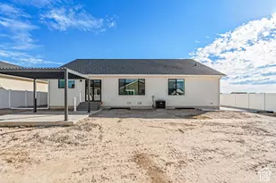 2393 E Sunflower Dr S, Eagle Mountain, UT 84005 - Photo 42