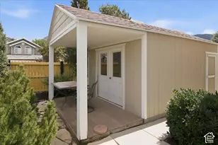 2313 E Rockview Dr, Sandy, UT 84092 - Photo 32