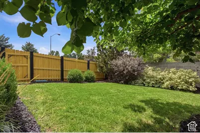 2313 E Rockview Dr, Sandy, UT 84092 - Photo 30