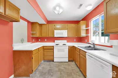 958 N Independence Ave, Provo, UT 84604 - Photo 12