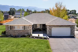 170 E 400 N, Mount Pleasant, UT 84647 - Photo 1