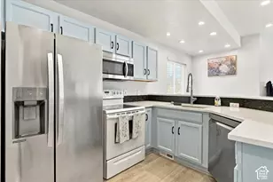 12649 S Diamondback Dr, Riverton, UT 84096 - Photo 8