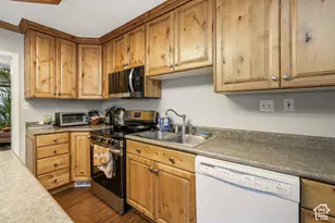 815 E 4200 S, Murray, UT 84107 - Photo 10