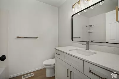 1123 W 2450 N, Clinton, UT 84015 - Photo 20
