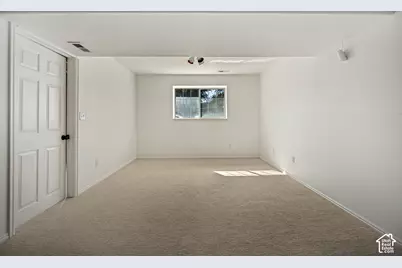 1123 W 2450 N, Clinton, UT 84015 - Photo 12