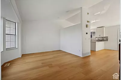 1123 W 2450 N, Clinton, UT 84015 - Photo 6