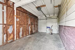 6255 W 3500 S, West Valley, UT 84128 - Photo 32