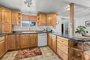 4598 S 4600 W, Malad City, ID 83252 - Photo 10