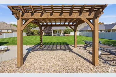 1447 W Meadow Ln, Mapleton, UT 84664 - Photo 44