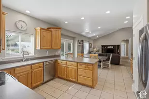 1447 W Meadow Ln, Mapleton, UT 84664 - Photo 16
