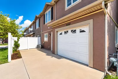 5237 W Cool Water Way, West Jordan, UT 84081 - Photo 4
