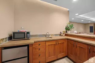2351 E Royal Ln, Cottonwood Heights, UT 84093 - Photo 34