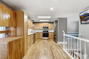 9626 S Flint Dr, Sandy, UT 84094 - Photo 18