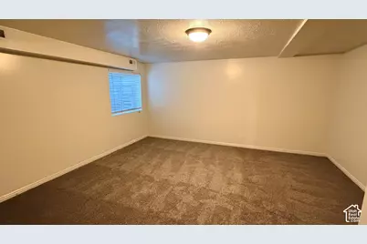 404 S Main St, Kaysville, UT 84037 - Photo 8