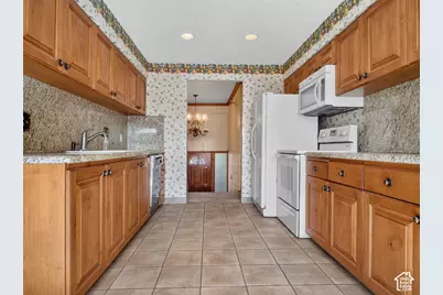 712 E Arrowhead Ln, Murray, UT 84107 - Photo 16