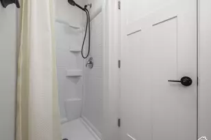 881 W 200 S, Provo, UT 84601 - Photo 18